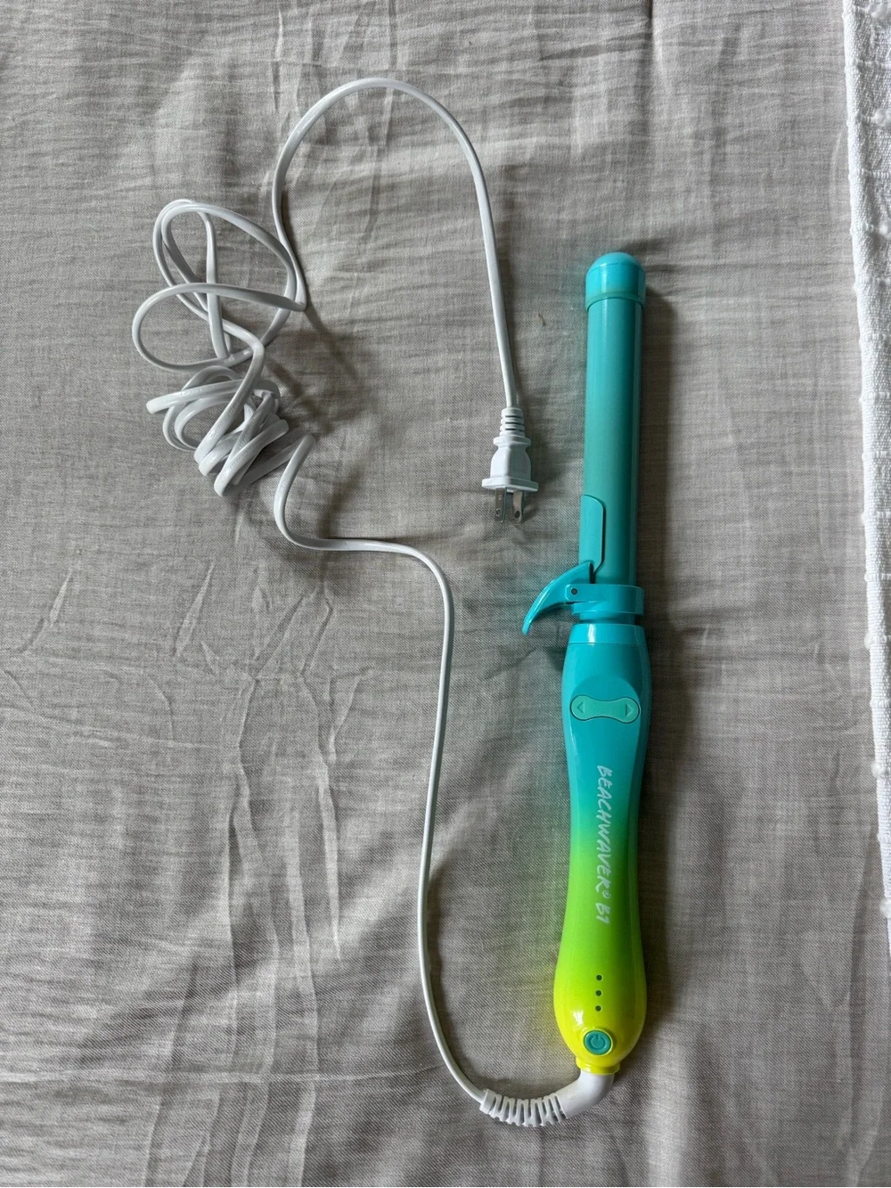 Beachwaver B1 Neon Rotating Curling Iron 1" Barrel Ocean Ombré Ltd Edition - Picture 1 of 3